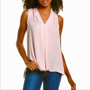 Vince Camuto Pink Sleeveless V-neck Blouse - Light Pink Size M